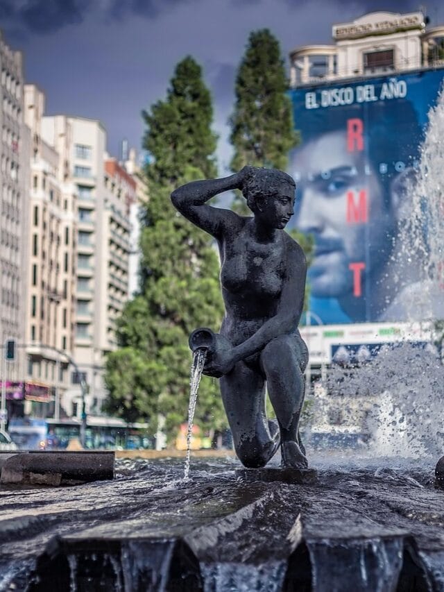 plaza-de-espana-maxico-just-buy-travel