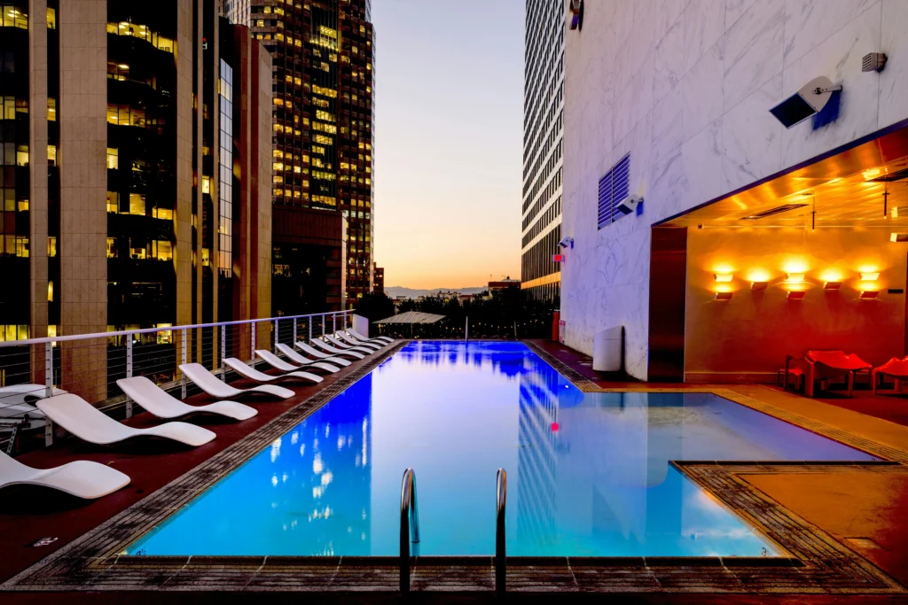 DoubleTree by Hilton hotel in New York near Newark Airport with pool
